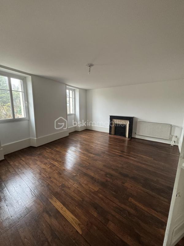 Maison ancienne - 261 m² - 10 pièces