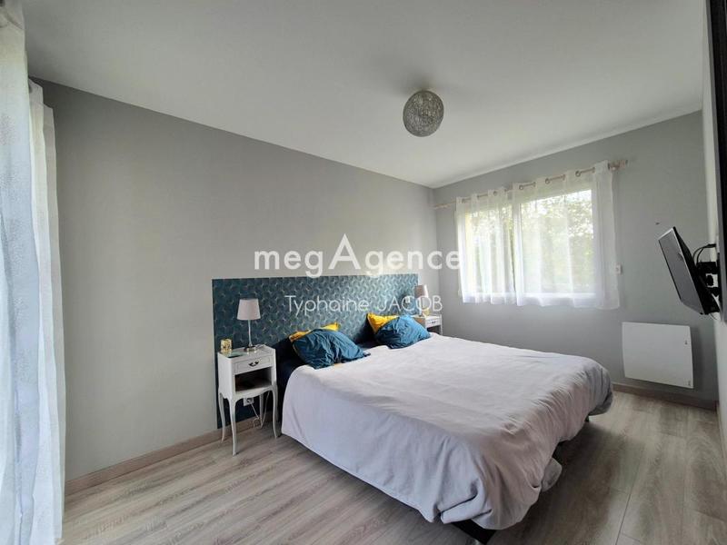 Maison - 210 m² - 10 pièces