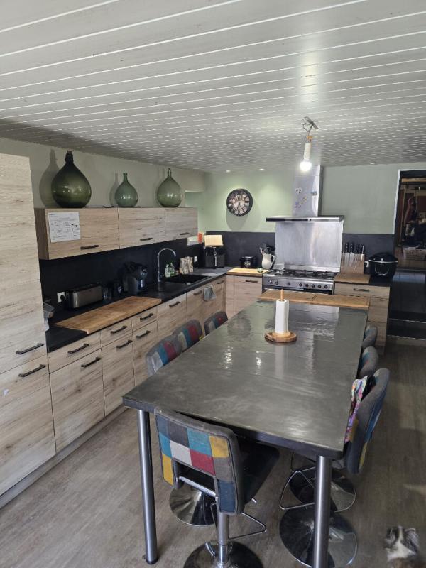 Maison - 200 m² - 8 pièces