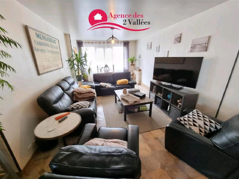 Maison - 235 m² - 10 pièces