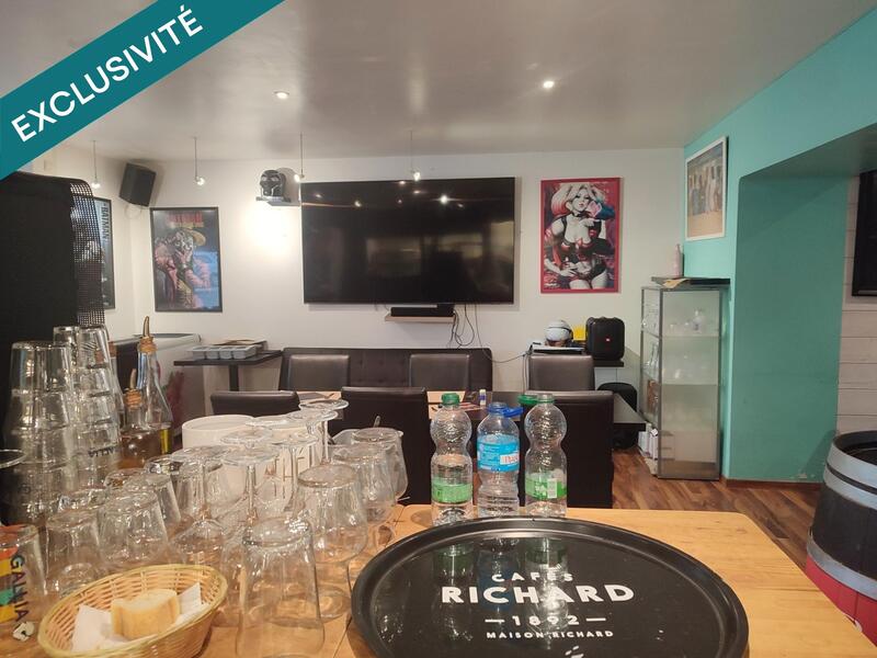 Local commercial - 195 m² - 7 pièces