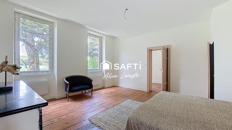 Maison - 245 m² - 7 pièces