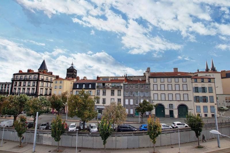 Appartement - 144 m² - 5 pièces