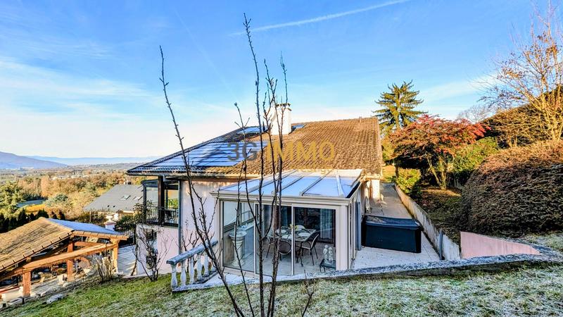 Maison - 143 m² - 8 pièces