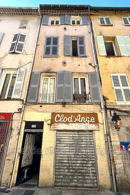 Appartement - 270 m² - 13 pièces