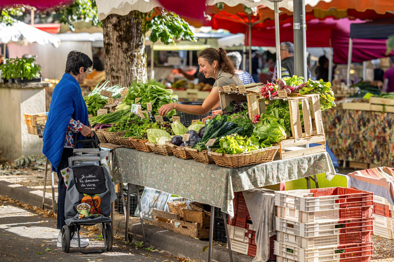 Marché du vendredi à Ribérac