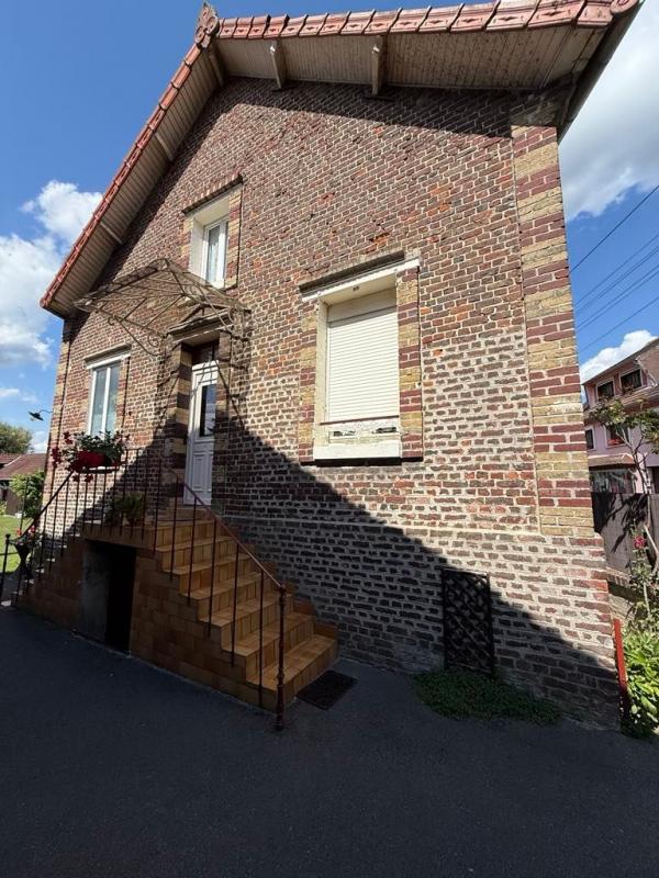 Maison - 140 m² - 4 pièces