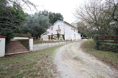 Maison de maîtres - 335 m² - 10 pièces