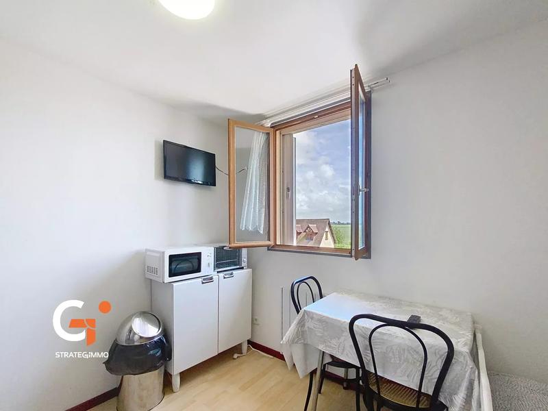 Studio - 14 m² - 1 pièce