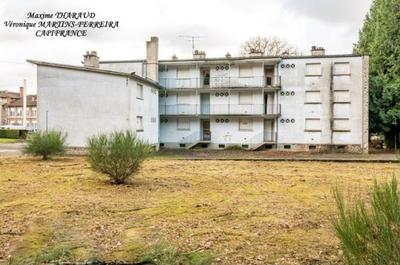 Immeuble - 1 258 m² - 68 pièces