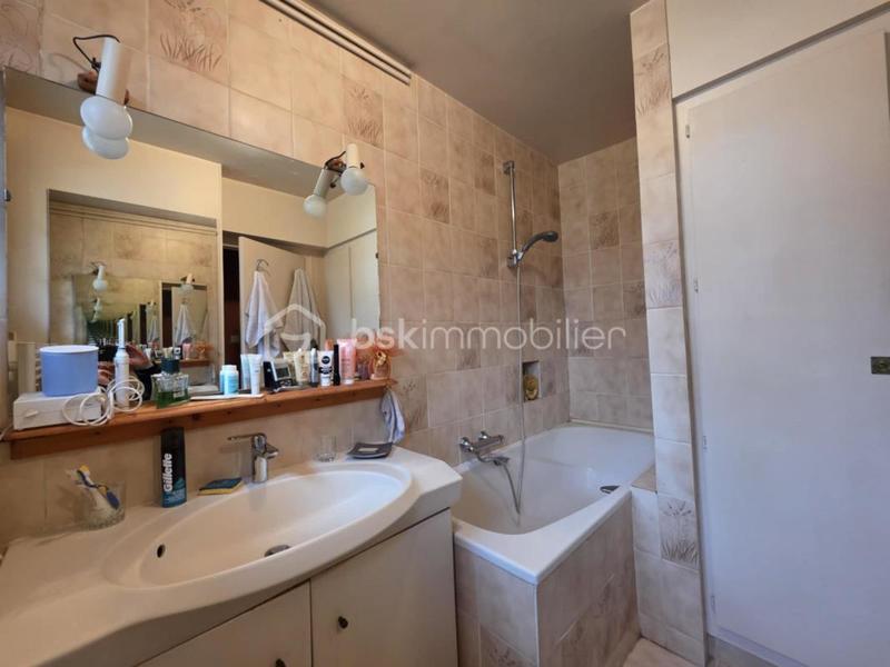 Maison traditionnelle - 142 m² - 5 pièces