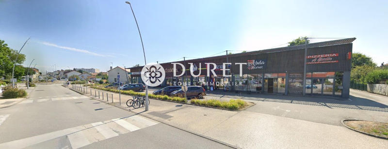 Local commercial - 323 m²