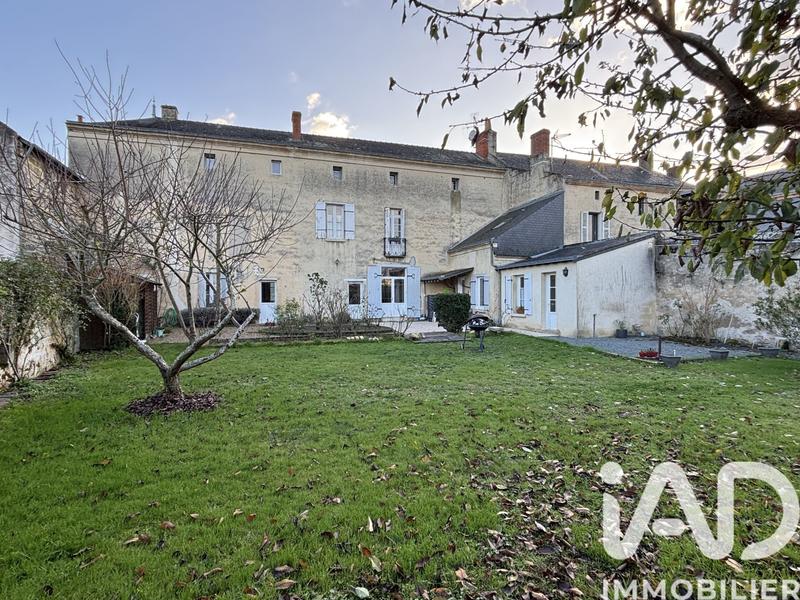 Maison - 317 m² - 12 pièces