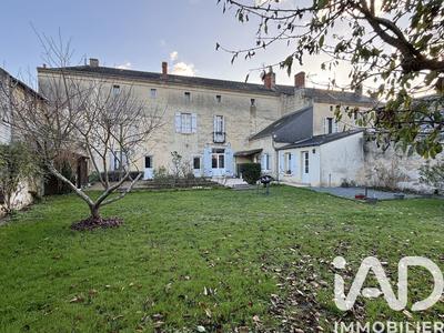 Maison - 317 m² - 12 pièces