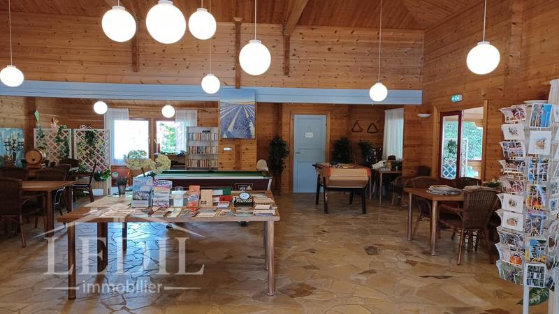 Local commercial - 325 m² - 2 pièces