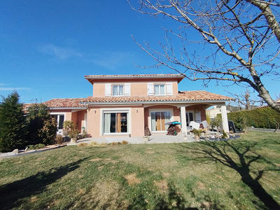 Maison - 137 m² - 6 pièces