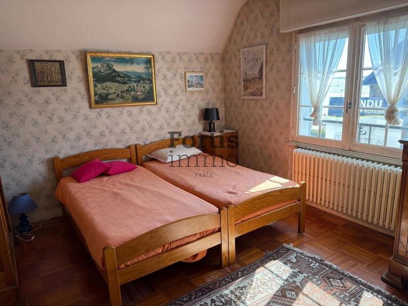 Maison - 161 m² - 7 pièces