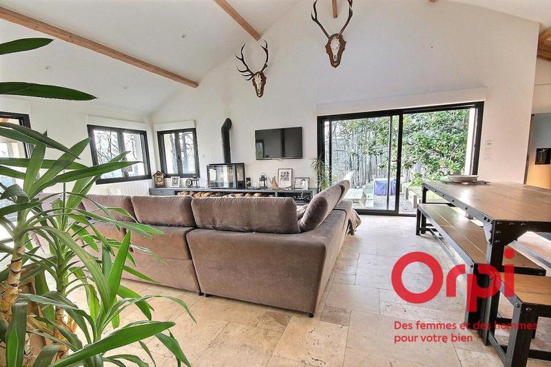 Maison - 90 m² - 3 pièces