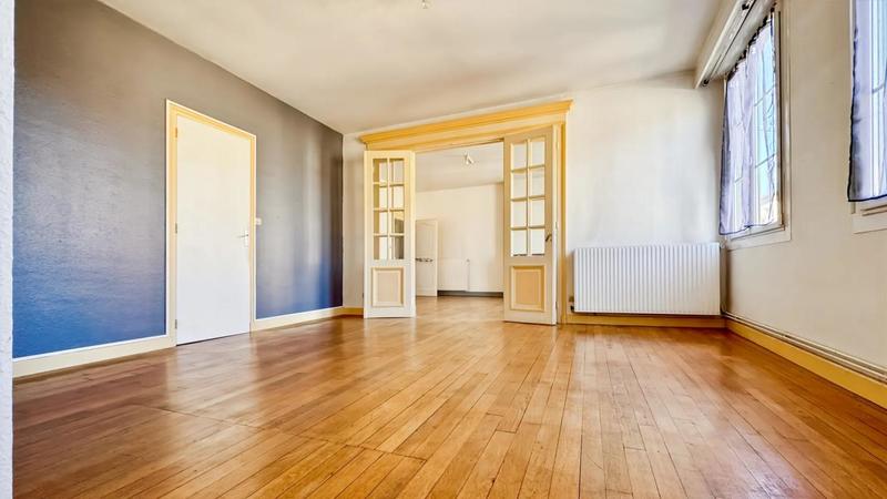 Appartement - 88 m² - 6 pièces