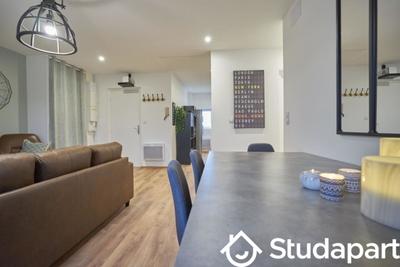 Chambre - 10 m² - 1 pièce