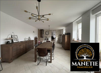 Maison - 226 m² - 8 pièces