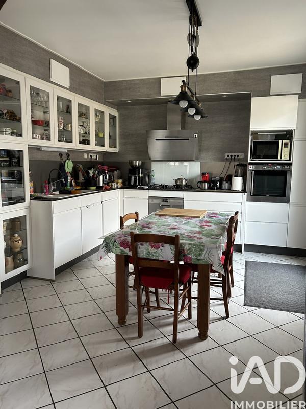 Maison - 121 m² - 5 pièces