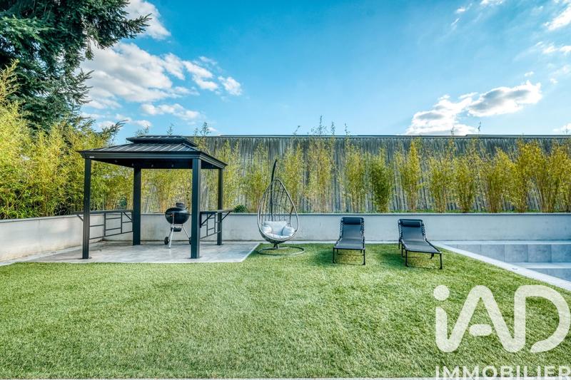 Maison - 140 m² - 6 pièces