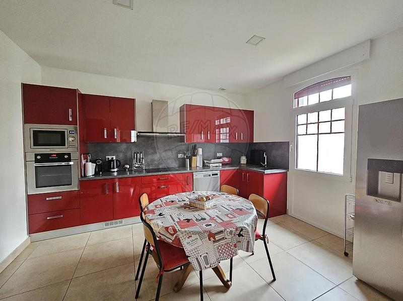 Maison - 184 m² - 7 pièces