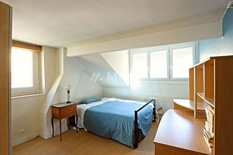 Maison - 184 m² - 7 pièces