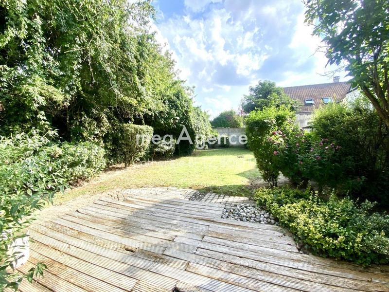 Maison - 180 m² - 8 pièces