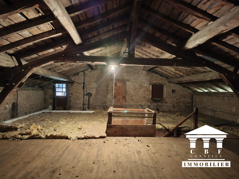 Maison - 101 m² - 7 pièces