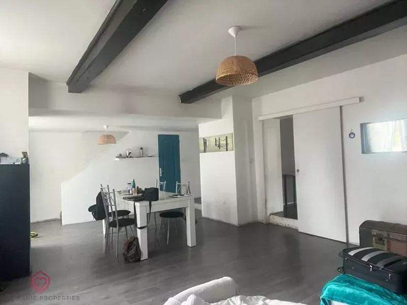 Maison de village - 162 m² - 6 pièces