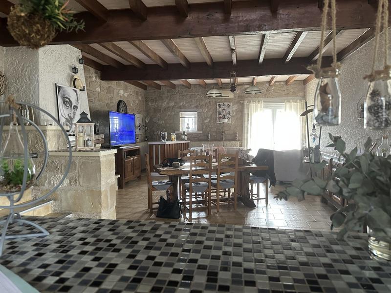 Maison traditionnelle - 216 m² - 5 pièces