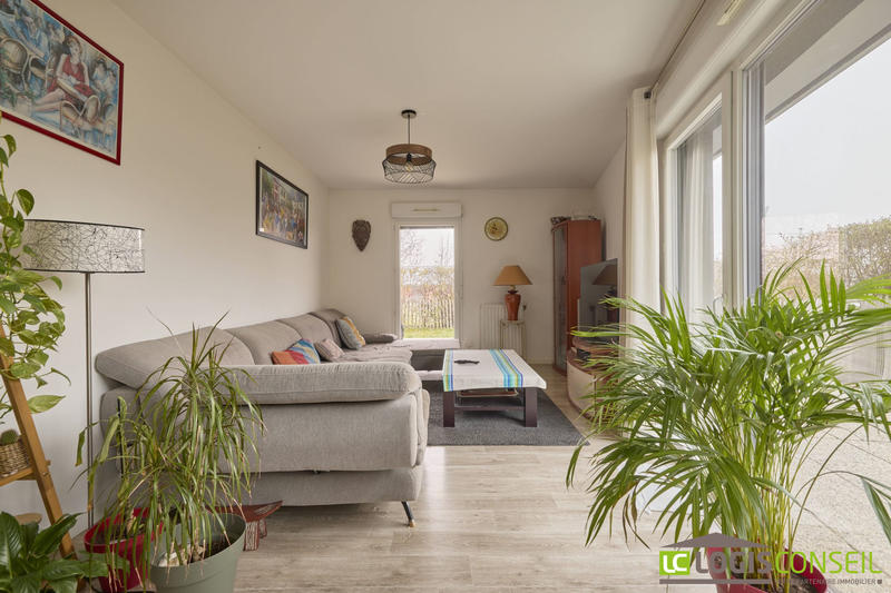 Appartement - 99 m² - 5 pièces