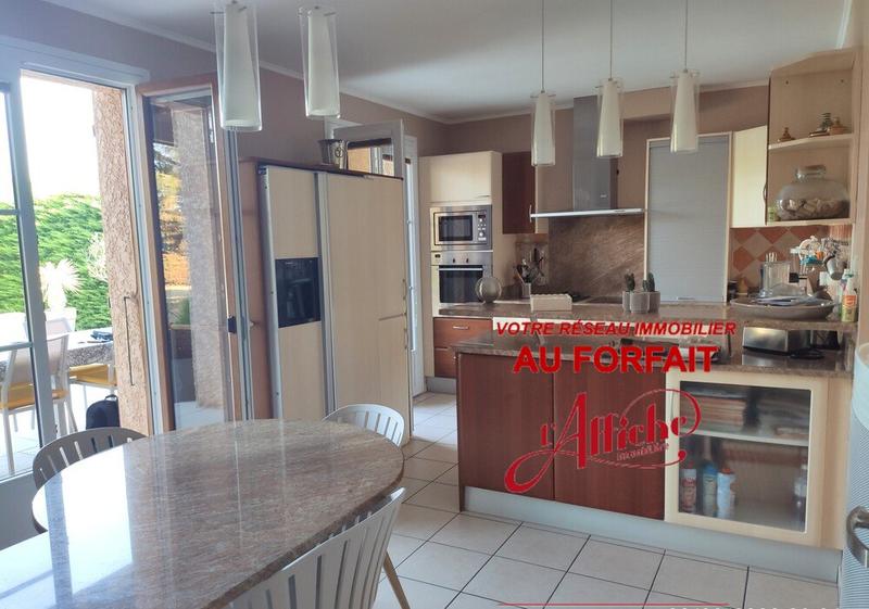 Maison - 170 m² - 7 pièces