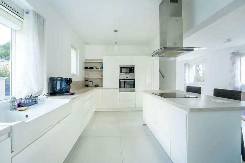 Maison de ville - 220 m² - 8 pièces