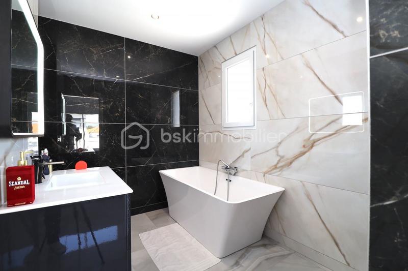 Villa - 149 m² - 6 pièces