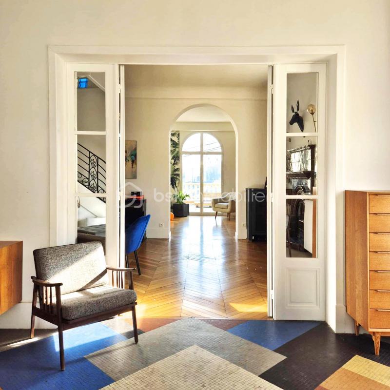 Demeure - 564 m² - 19 pièces