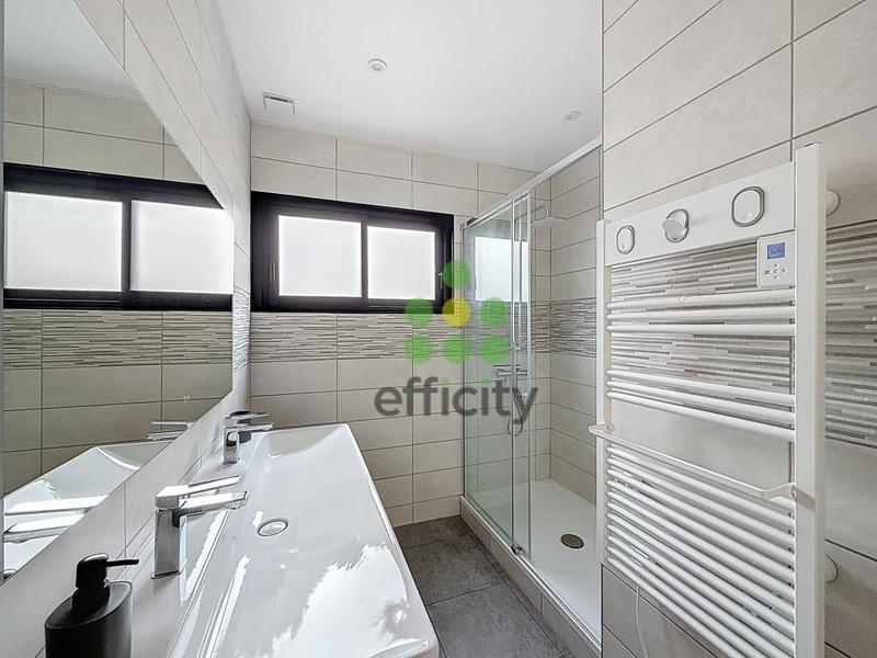 Villa - 105 m² - 6 pièces