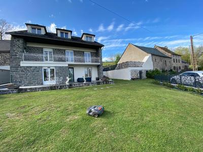 Maison - 197 m² - 8 pièces