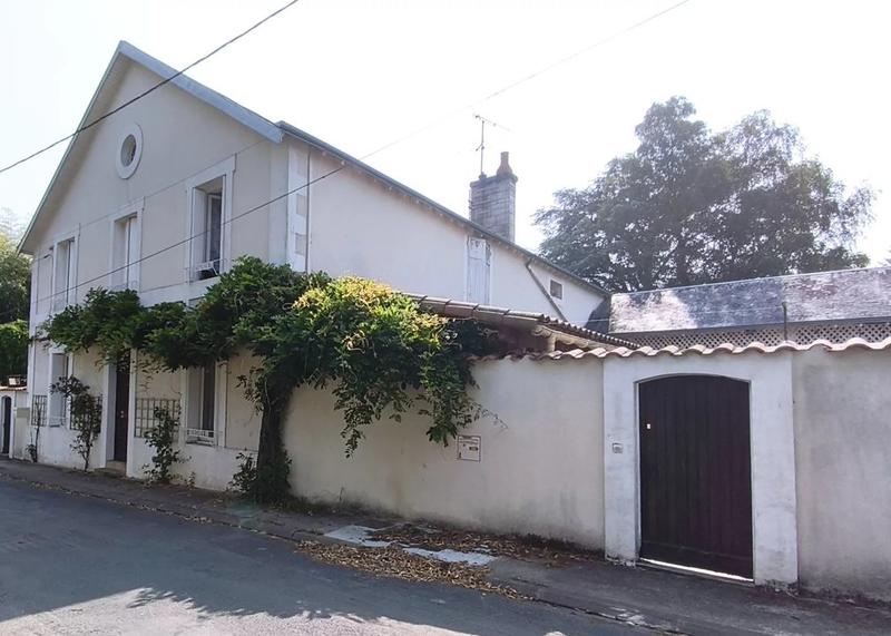 Maison - 316 m² - 9 pièces