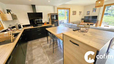 Maison - 135 m² - 6 pièces