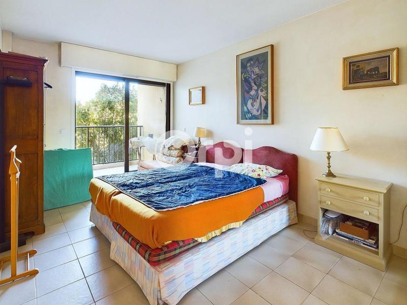 Appartement - 130 m² - 3 pièces