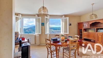 Maison - 143 m² - 7 pièces