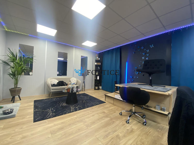 Bureau - 100 m² - 4 pièces