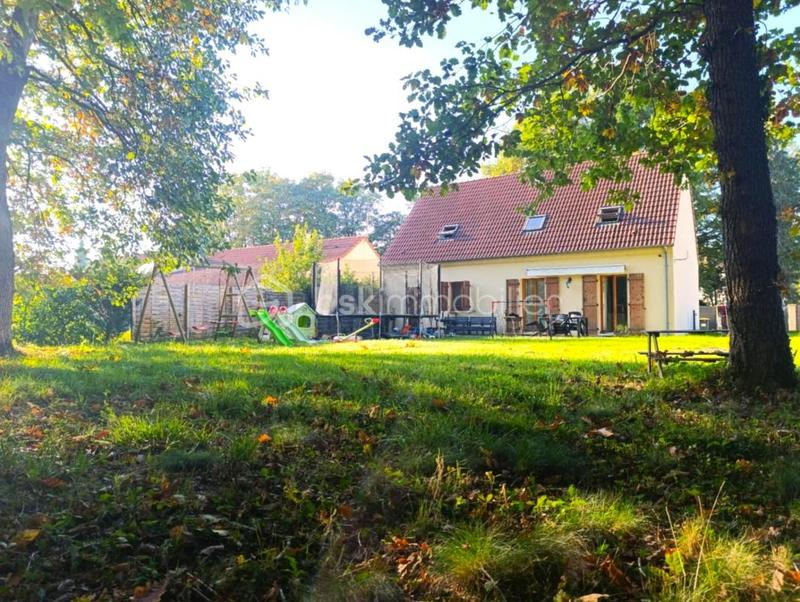 Maison traditionnelle - 153 m² - 6 pièces