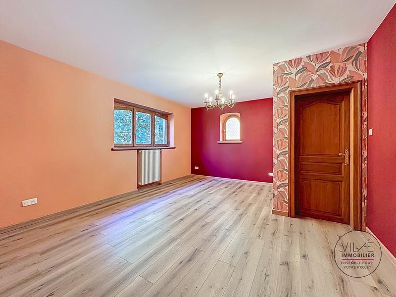 Maison - 285 m² - 8 pièces