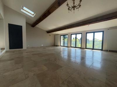 Maison - 237 m² - 7 pièces