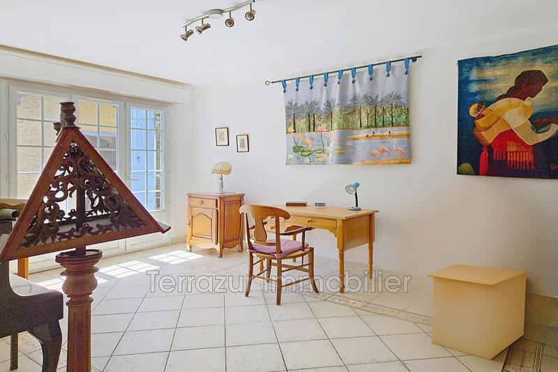 Mas - 900 m² - 10 pièces