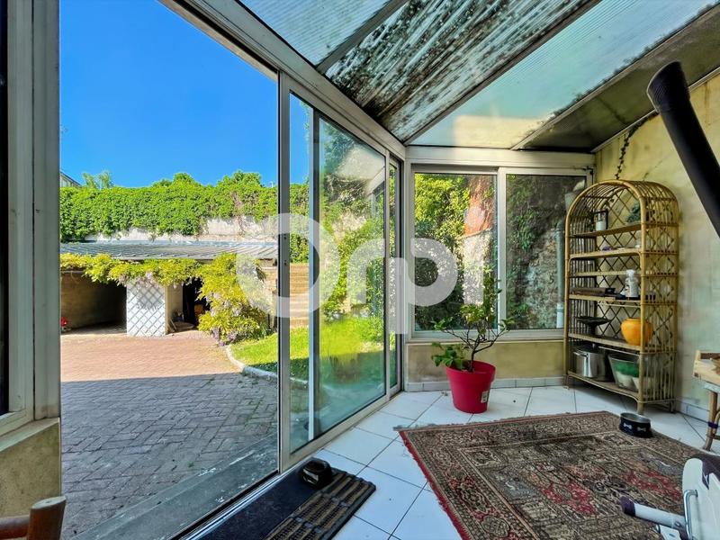 Maison de ville - 204 m² - 6 pièces